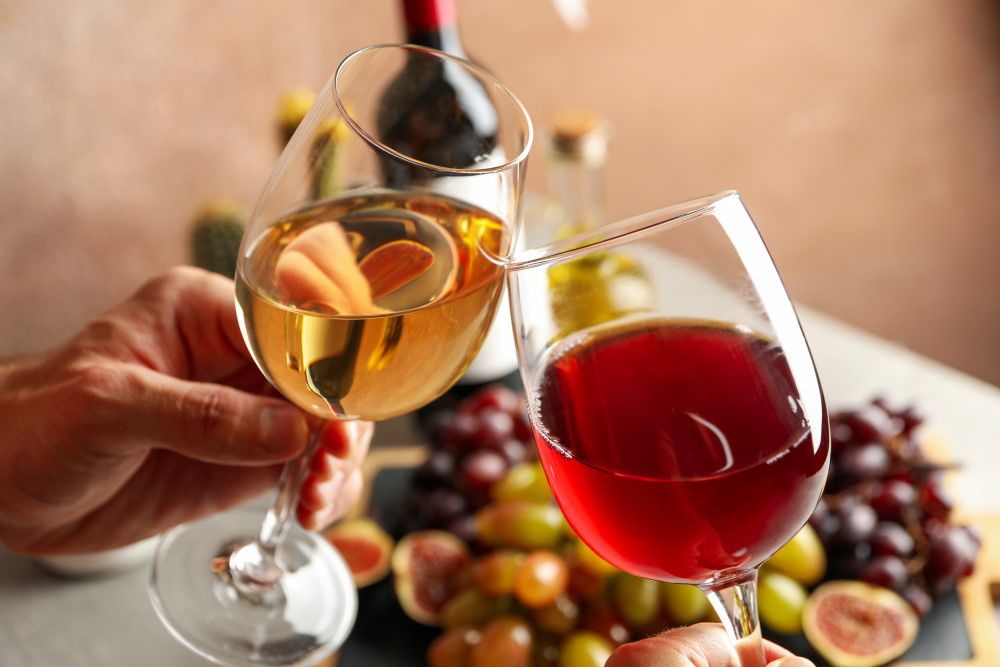 Κρασί: Ποια είναι τα είδη του και ποιοι οι ιδανικοί συνδυασμοί του | OK!  Markets